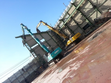 旧岩崎レール工場 解体工事