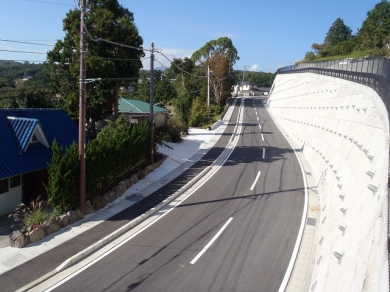 富戸・梅の木平線道路改良工事(02)