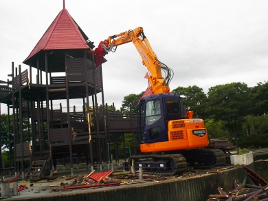 ぐらんぱる公園遊具 解体工事